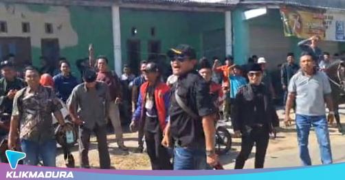 Pj Kades Banyumas Sampang Dievaluasi, Warga Ultimatum&nbsp;Pemkab