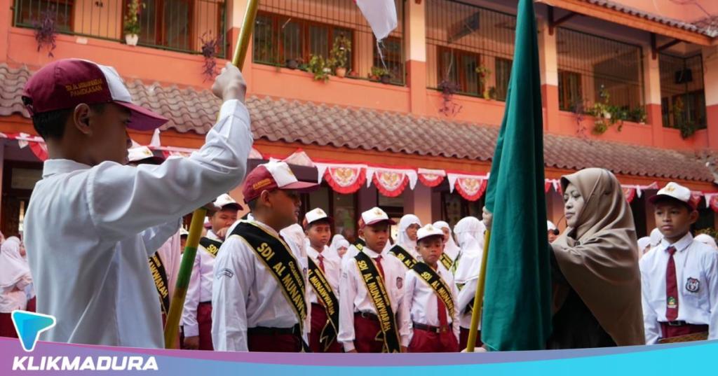 Tanamkan Jiwa Kepemimpinan Sejak Dini, SDI Al Munawwarah Kukuhkan Pengurus&nbsp;OSDA