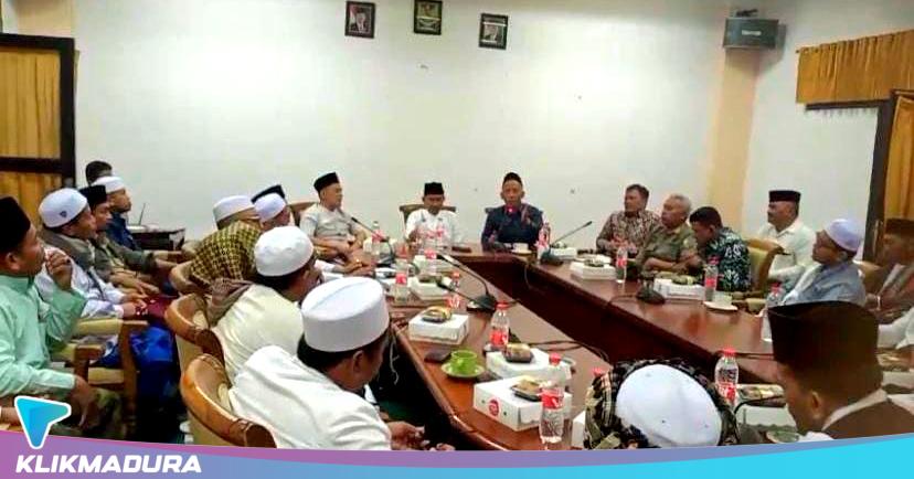 FPI Sampang Desak Pemerintah Cabut Izin Cafe&nbsp;Lorensia