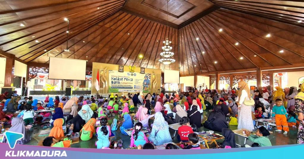 Dewan Juri Mulai Seleksi Ratusan Karya Kolase Perca Batik, Pemenang Akan Diumumkan Hari Ini