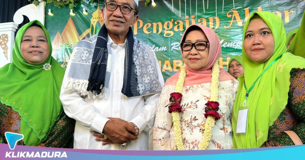 Ribuan Kader Muslimat NU Pamekasan Banjiri Peringatan Maulid Nabi Muhammad SAW di Ponpes Asy-Syafiiyah Batumarmar